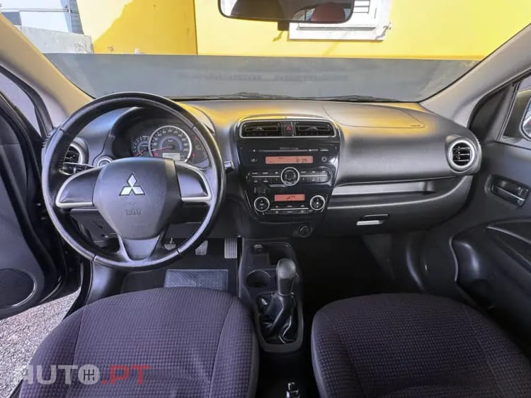 Mitsubishi Space Star 1.2 Intense Connect Edition