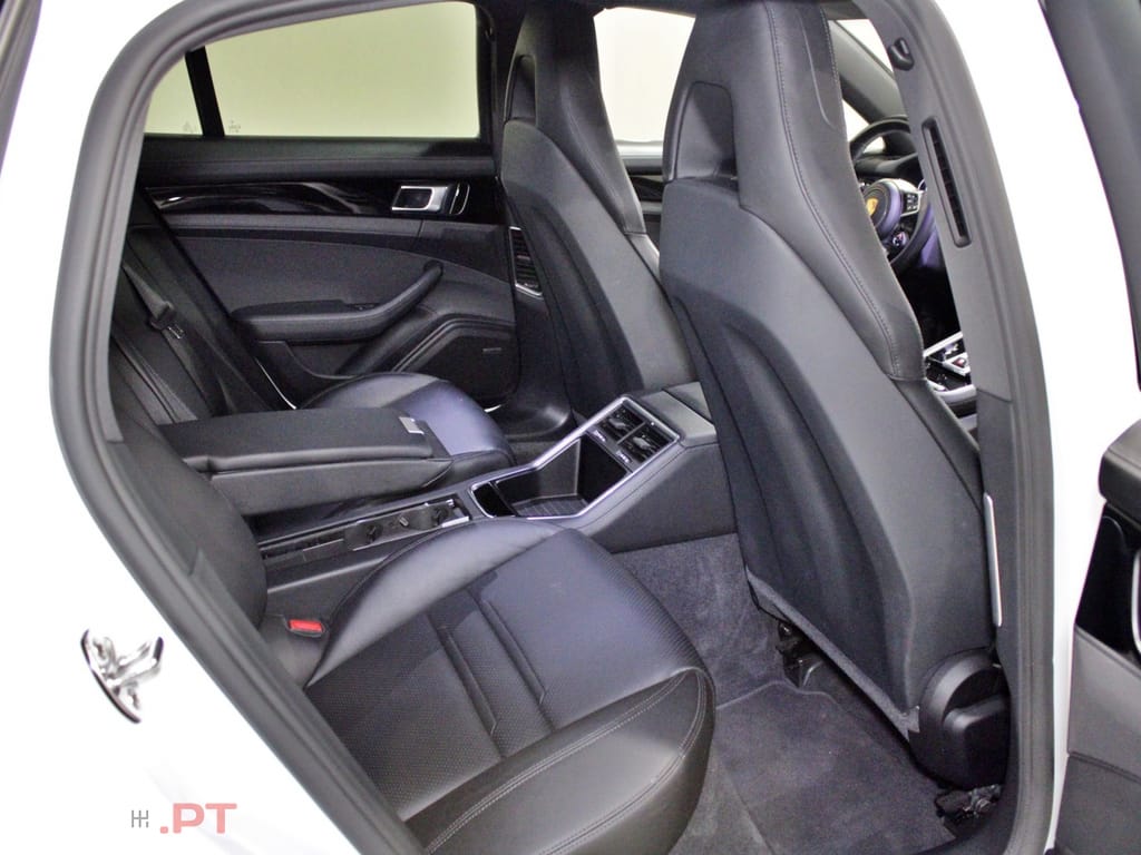 Porsche Panamera 4 E-Hybrid