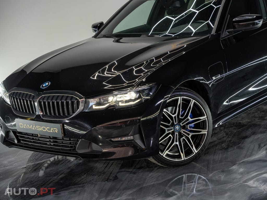 BMW 320 e Touring Auto