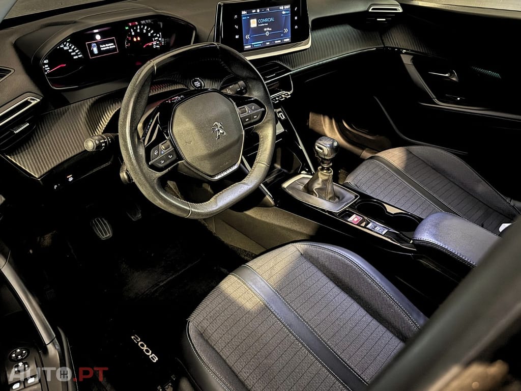 Peugeot 2008 1.2 PureTech Allure Pack