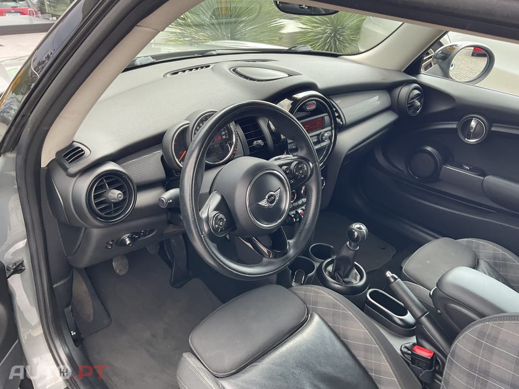 MINI Cooper Cooper D