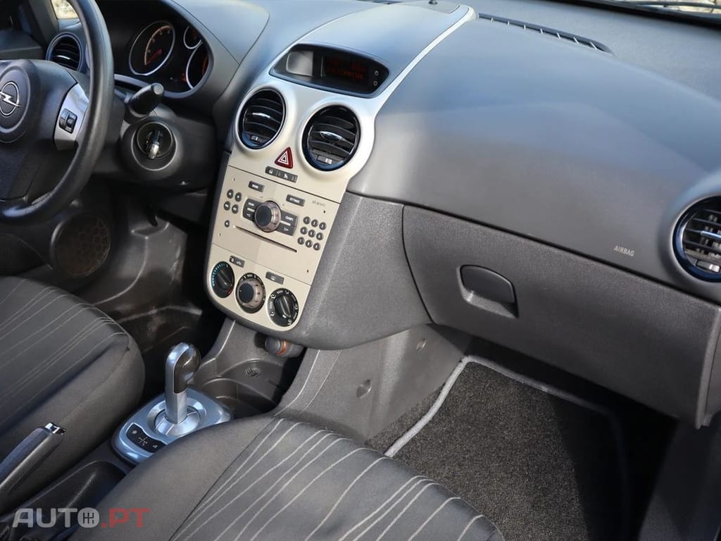 Opel Corsa 1.2 Enjoy Easytronic