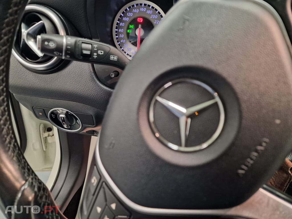 Mercedes-Benz A 180 CDi BlueEfficiency AMG Line