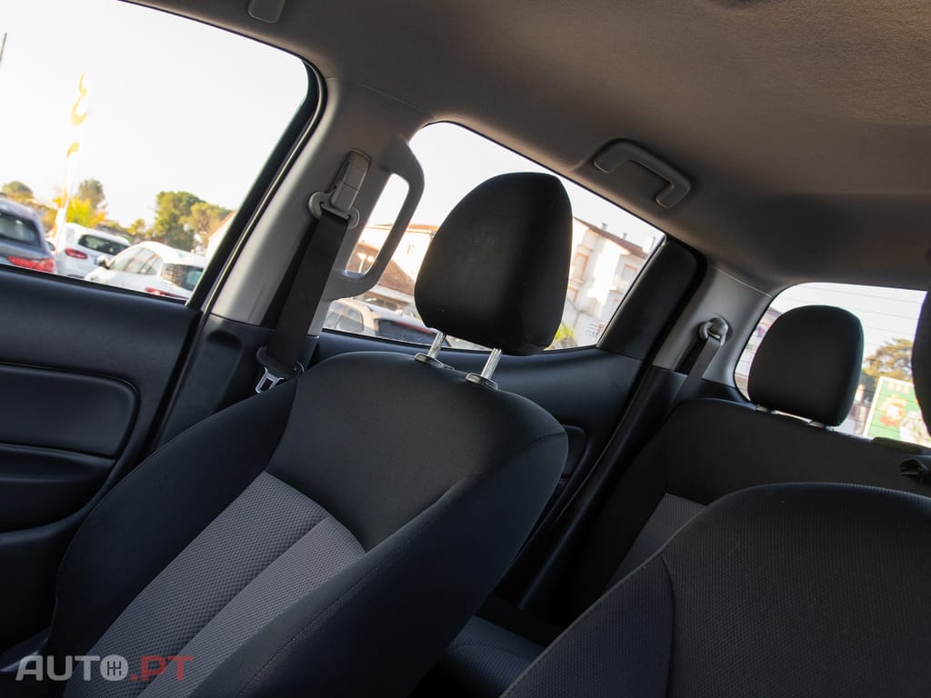 Mitsubishi L200 2.3 DI-D CD Invite 4WD