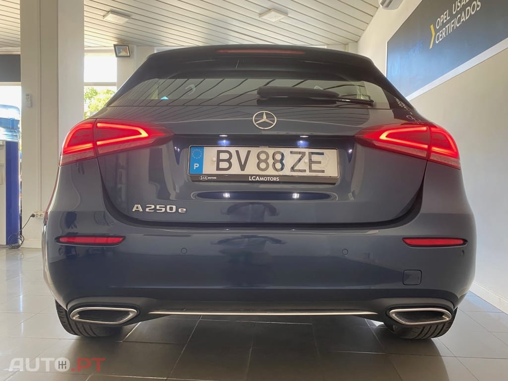 Mercedes-Benz A 250 e Progressive