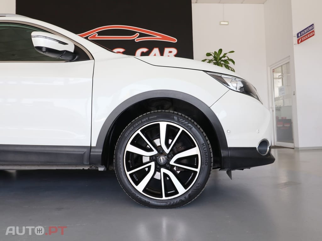 Nissan Qashqai 1.6 dCi Tekna Pele