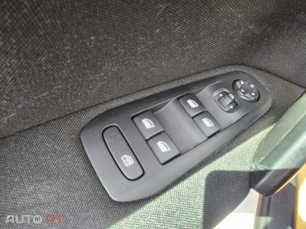 Peugeot 308 1.5 BlueHDi Business Line