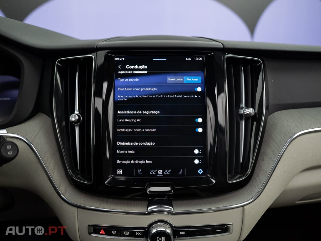 Volvo XC60 2.0 T6 PHEV Plus Bright AWD