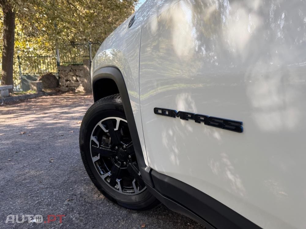 Jeep Compass 1.3 T-GDI 4xe PLUG-IN HYBRID Auto First Edition Urban