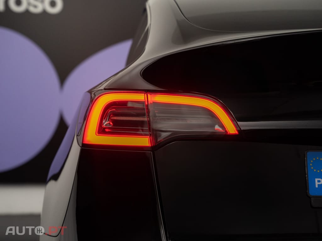 Tesla Model Y Long Range Tração Integral