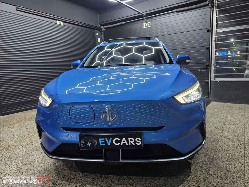 MG ZS EV 72.6 kWh Luxury OBC 11 kW