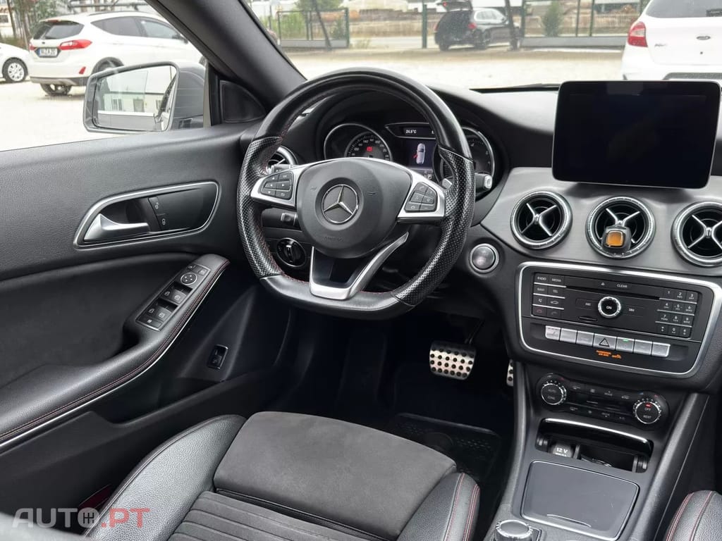 Mercedes-Benz CLA 200 d Shooting Brake AMG Line Aut. — fotografia 27