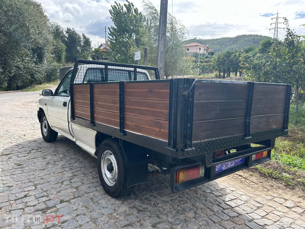 Toyota Hilux 2.4D 3Lugares