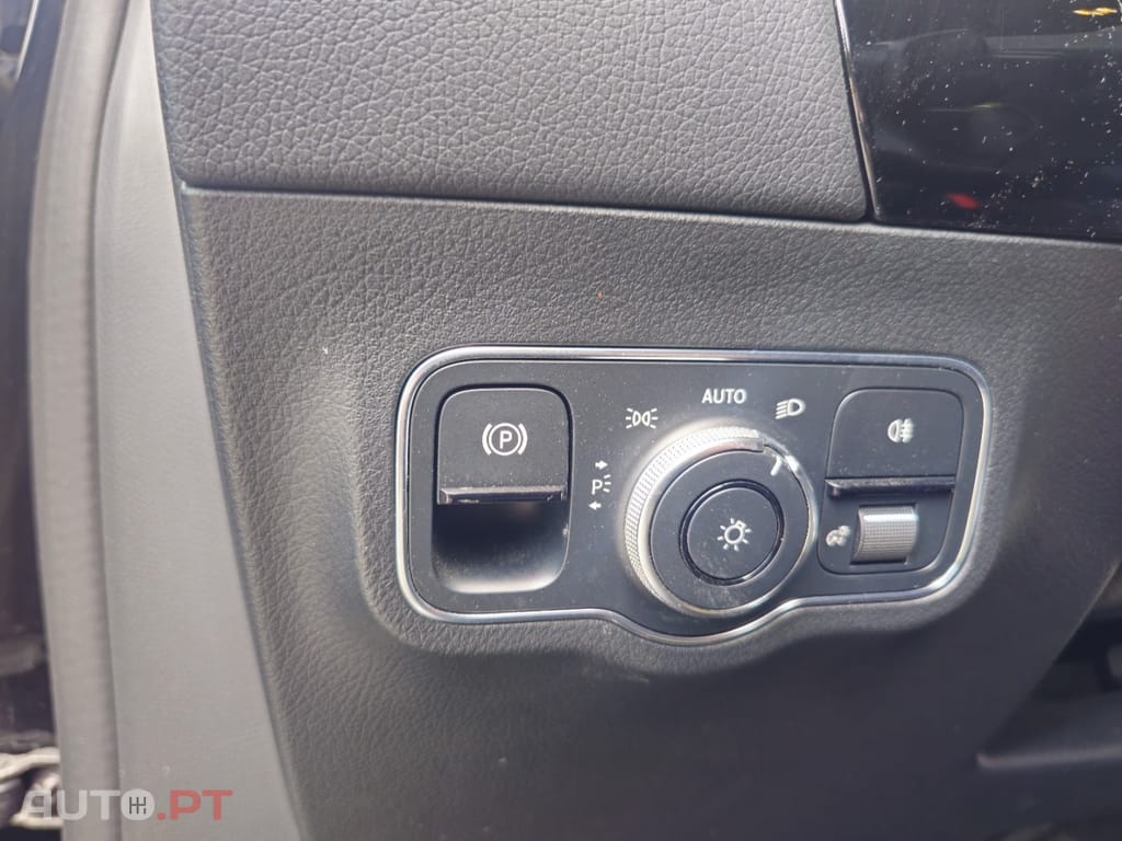 Mercedes-Benz GLA 180 d 8G-DCT