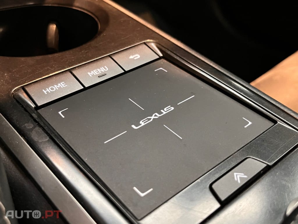 Lexus UX Business