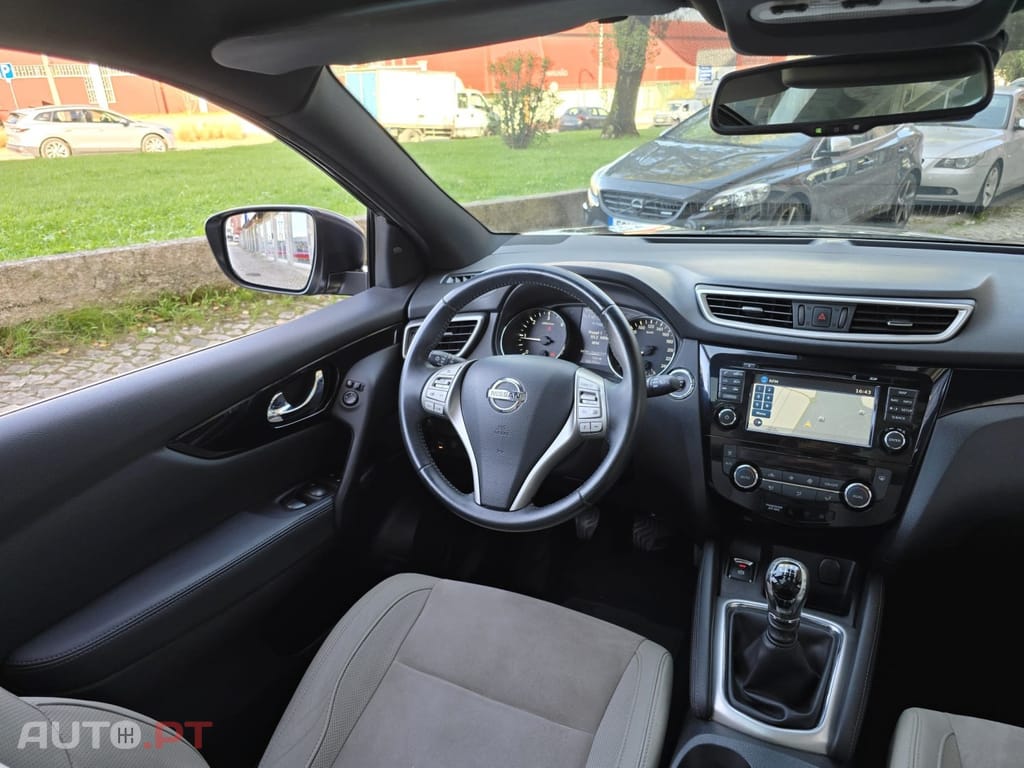 Nissan Qashqai 1.6 dCi Tekna Premium 17 360 S&S