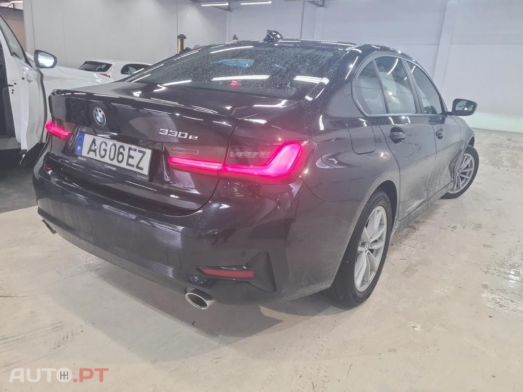 BMW 330 e Corporate Edition Auto