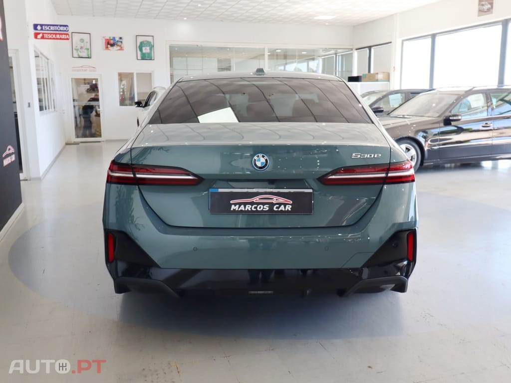 BMW 530 e Pack Desportivo M