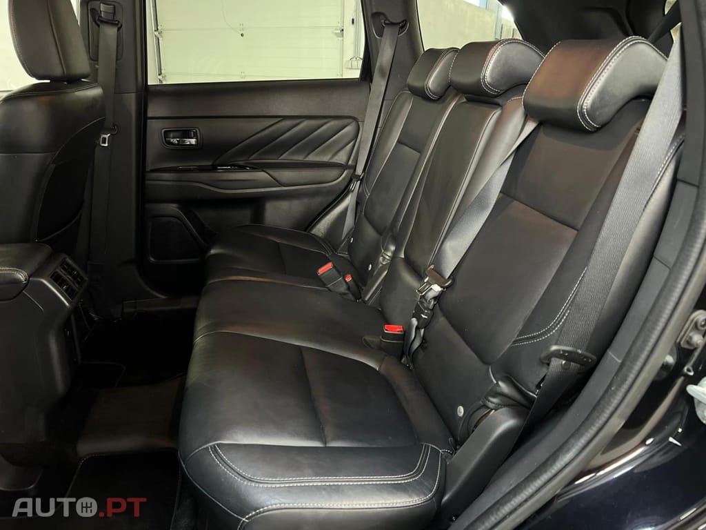 Mitsubishi Outlander 2.4 Mivec PHEV Instyle