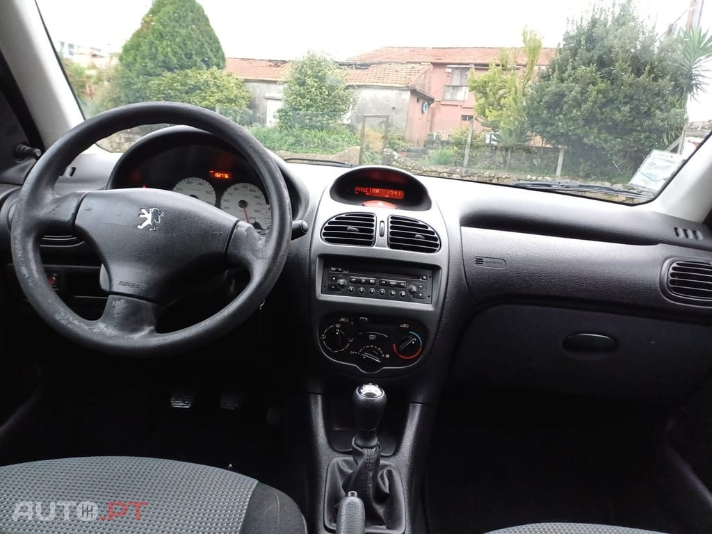 Peugeot 206 1.1 Color Line