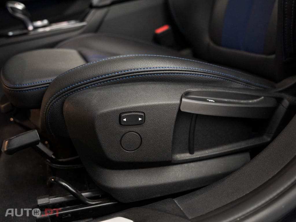 BMW 118 i Pack Desportivo M Auto