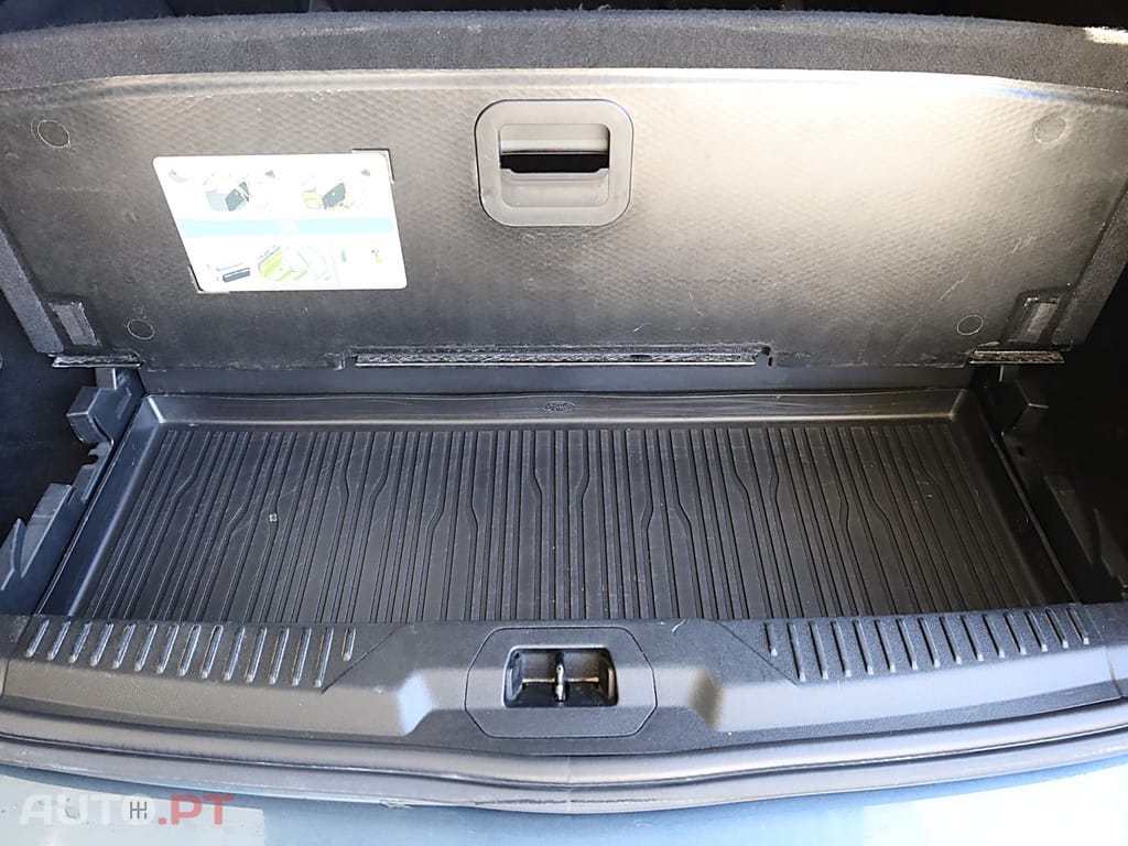 Ford Focus SW 1.0 EcoBoost MHEV ST-Line X