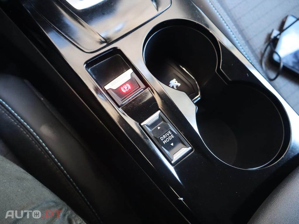 Peugeot E-208 50 kWh Allure