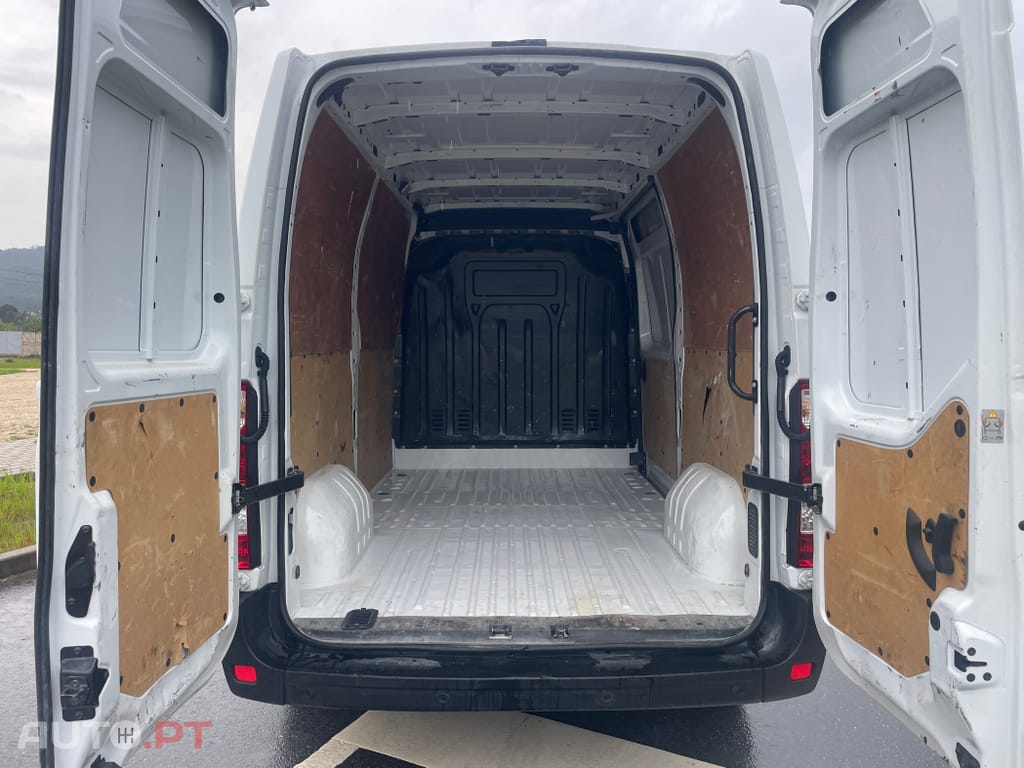 Renault Master 2.3 dCi L2H2 3.3T SS