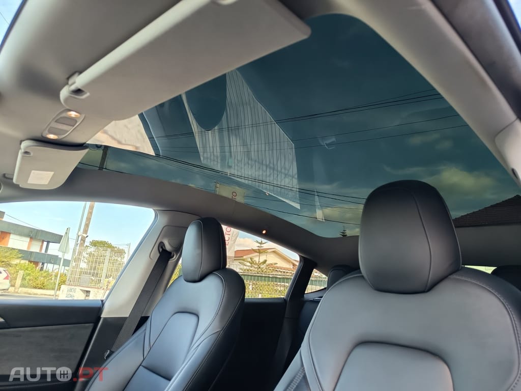 Tesla Model Y Long Range Tração Integral