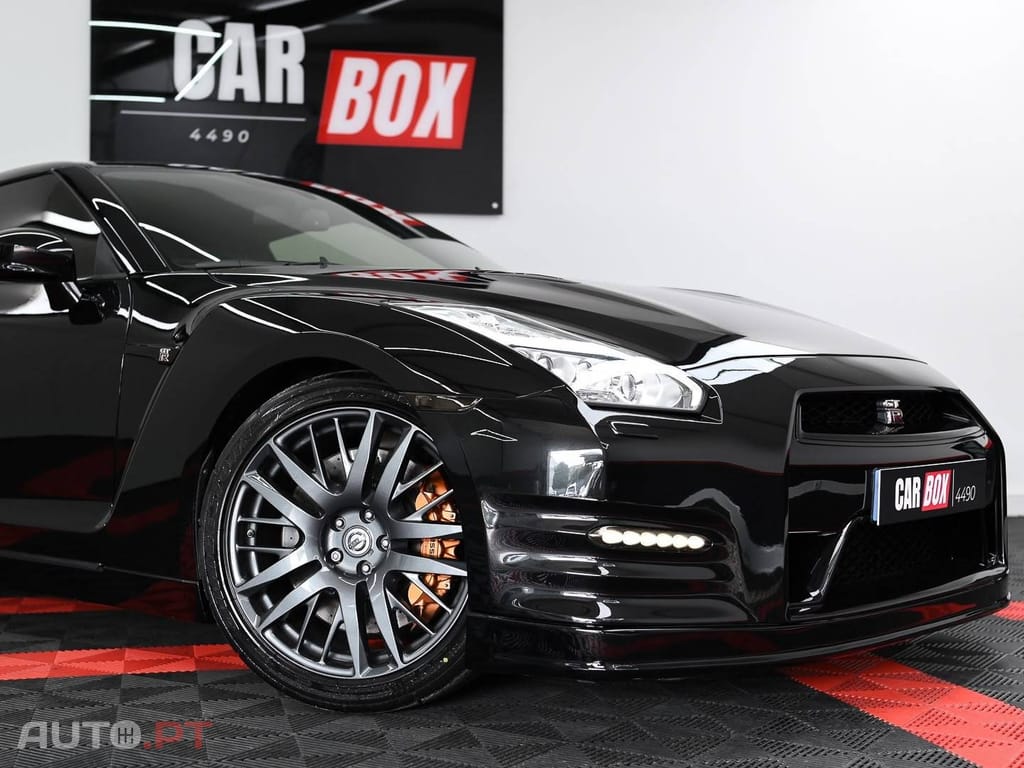 Nissan GT-R 3.8 V6 Black Edition