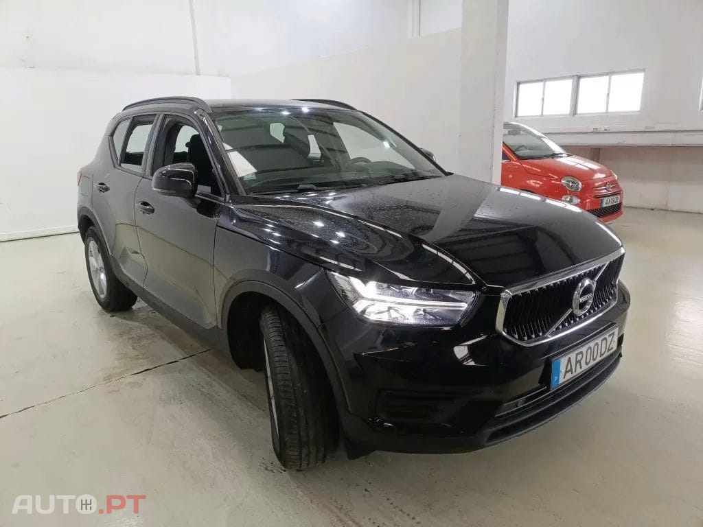 Volvo XC40 1.5 T2 Momentum Core