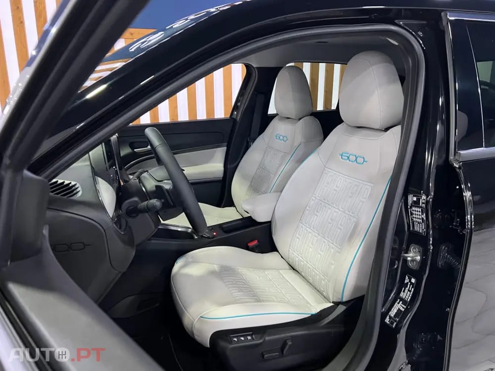 Fiat 600 1.2 Hybrid La Prima