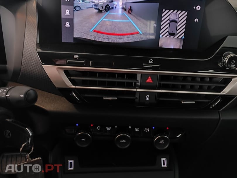 Citroen e-C4 136 PLUS