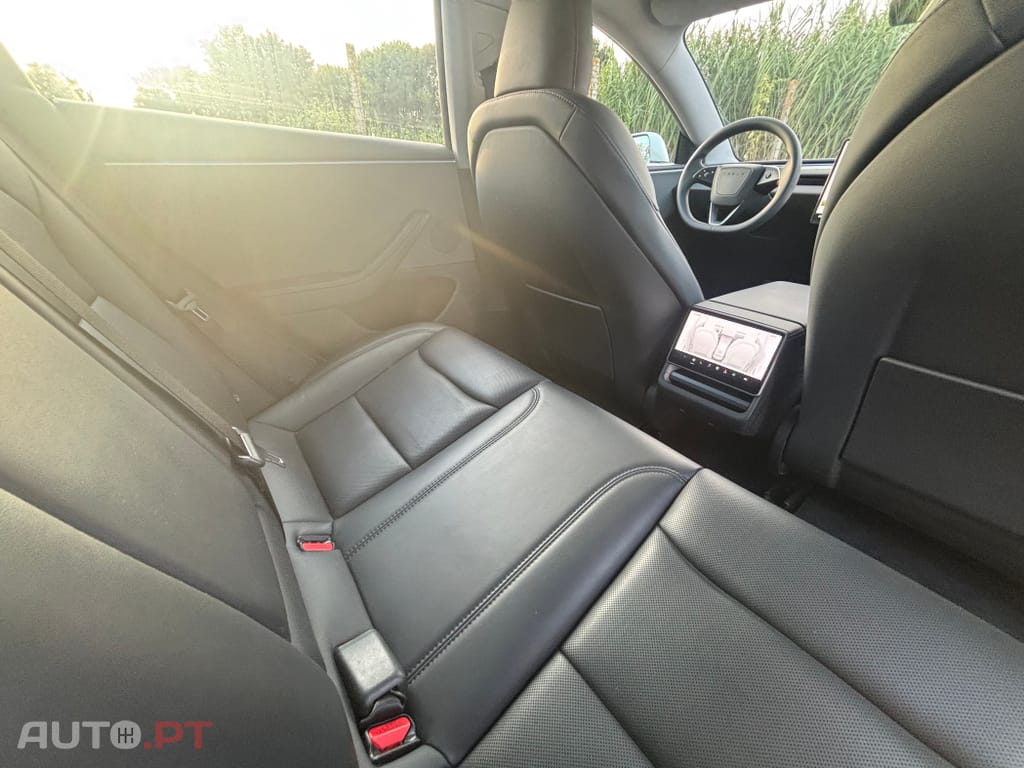 Tesla Model 3 Standard Range Plus RWD