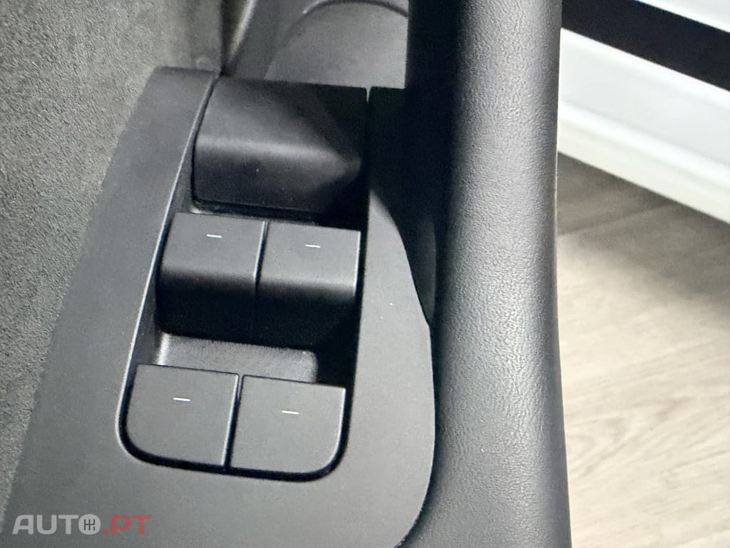 Tesla Model 3 Tração Traseira