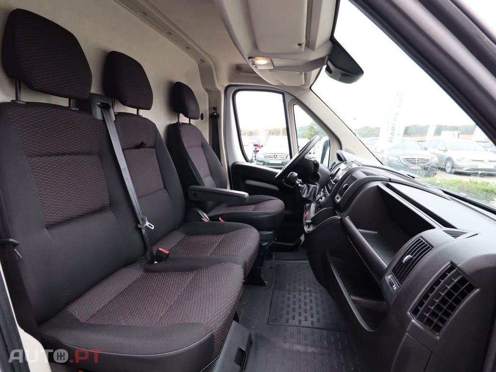 Peugeot Boxer 2.0 BlueHDi 330 L2H2 Premium