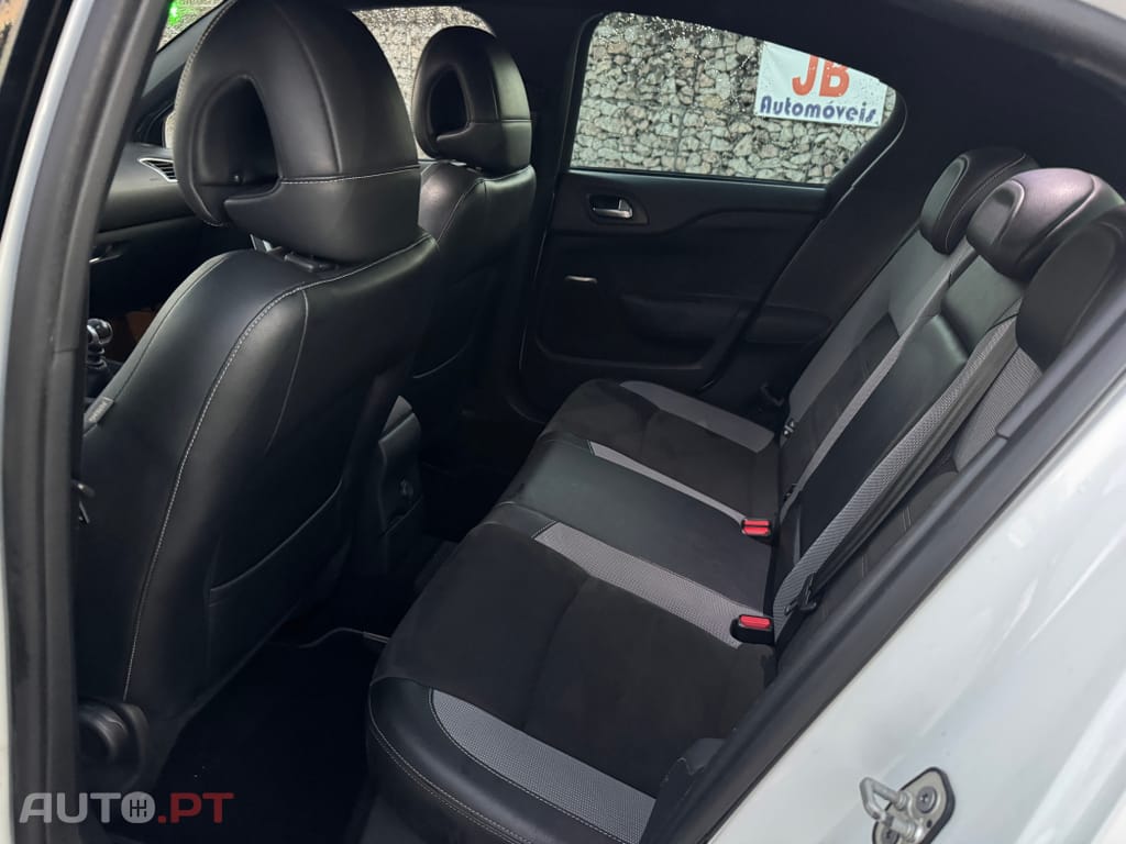 DS DS4 Crossback 1.6 BlueHDi So Chic J18