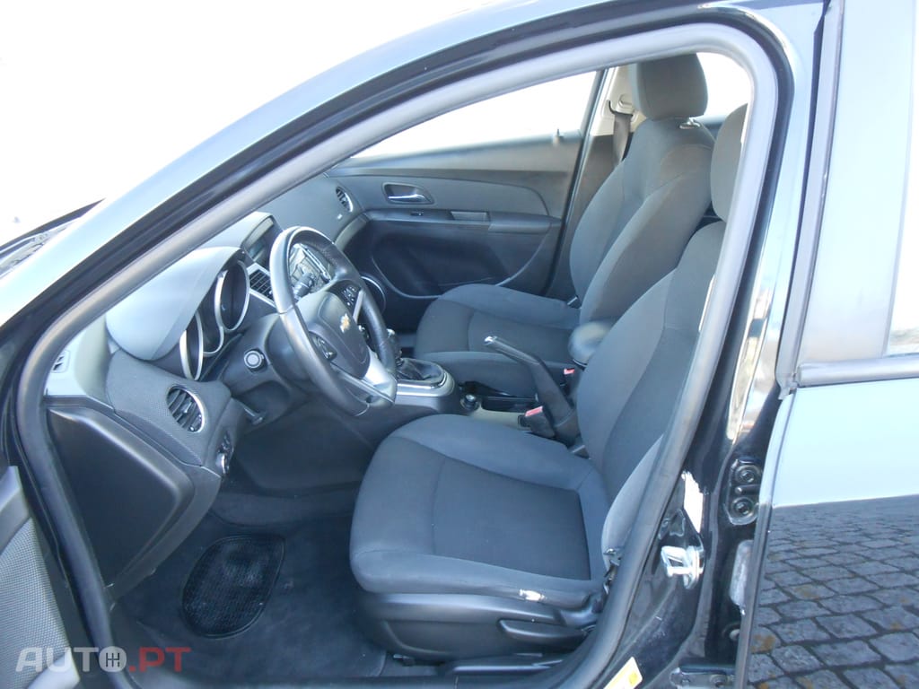 Chevrolet Cruze 1.6 I LT