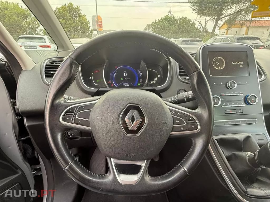 Renault Grand Scénic BLUE dCi 120 BLACK EDITION