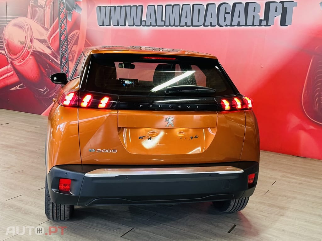 Peugeot E-2008 50 kWh Active Pack