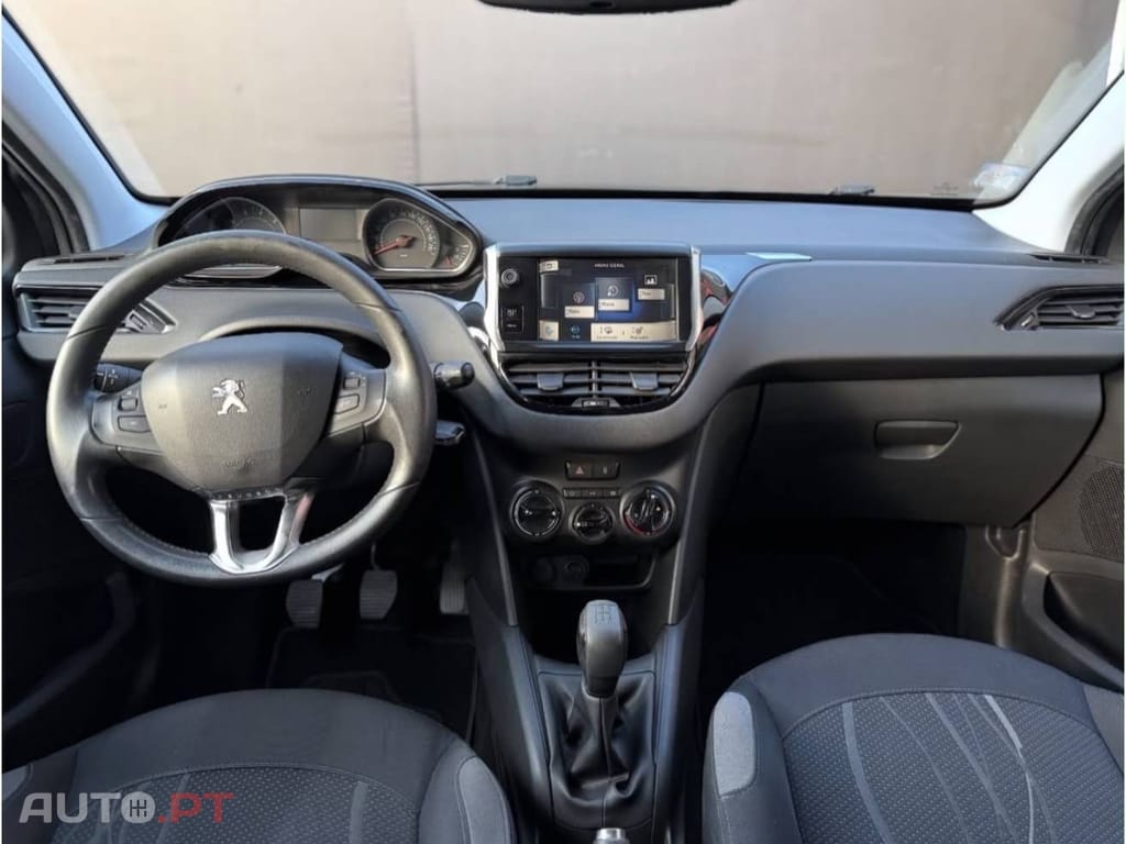 Peugeot 208 1.2
