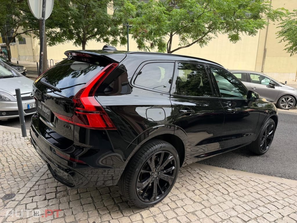 Volvo XC60 T6 AWD Recharge Plus Black Edition