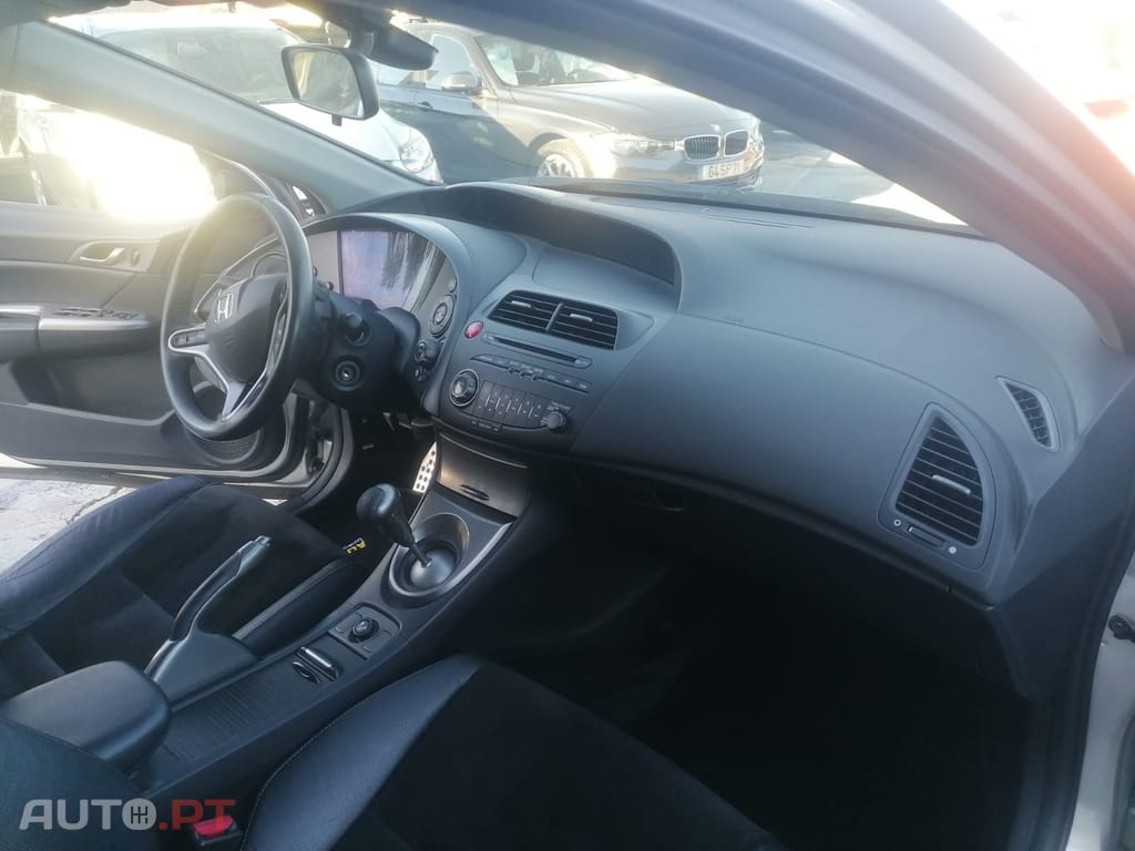 Honda Civic 1.4 i-VTEC Sport Edition