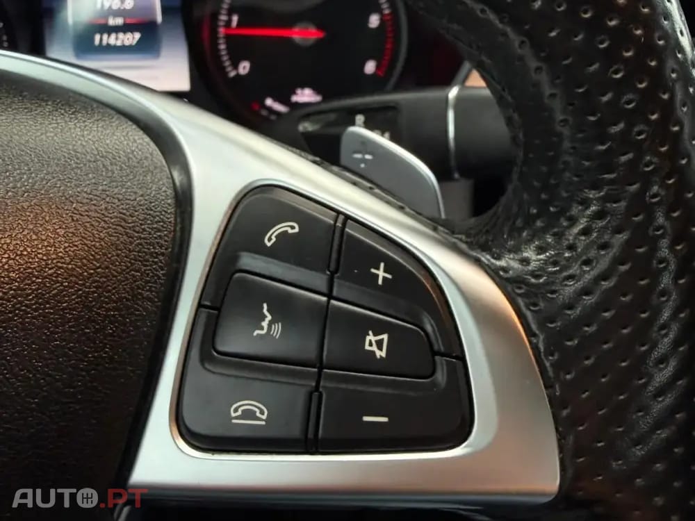 Mercedes-Benz C 300 h AMG Line