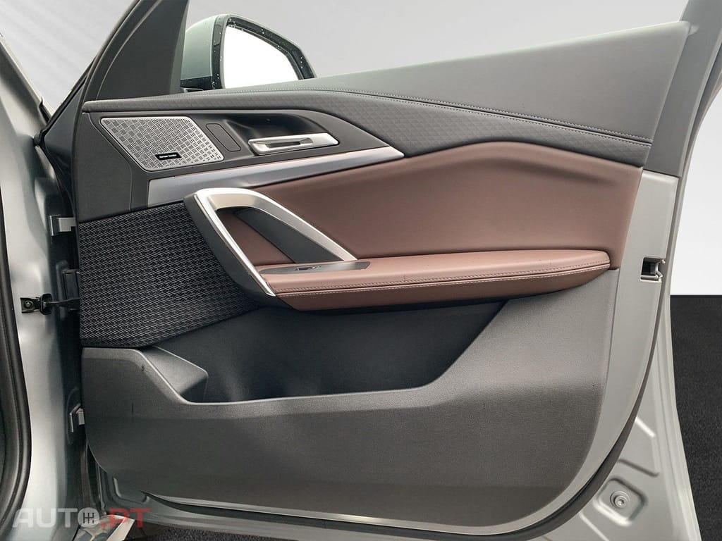 BMW iX2 eDrive20