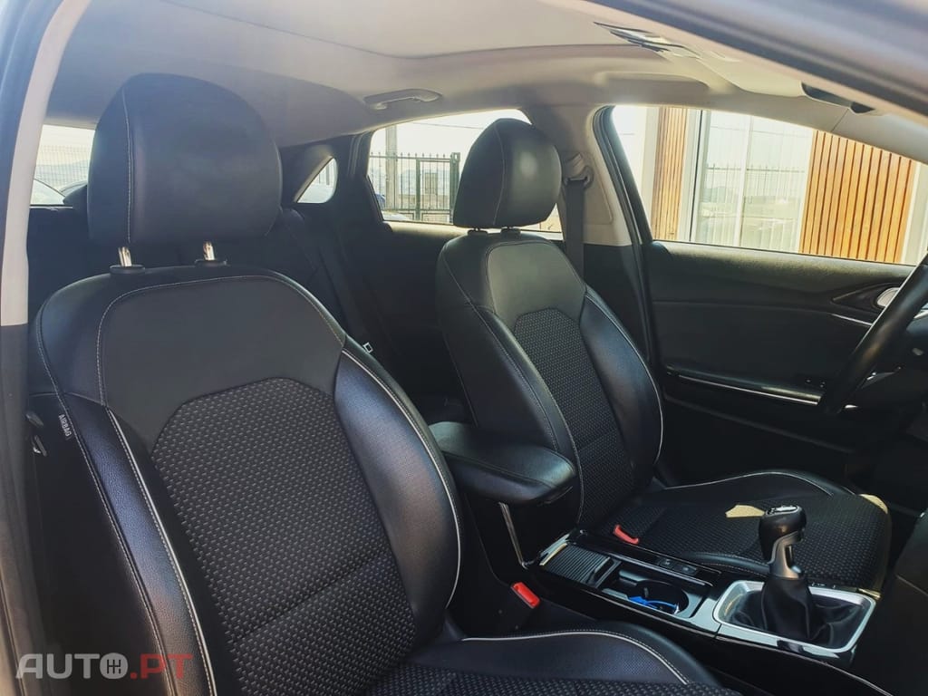 Kia Ceed 1.6 CRDi TX+SRF