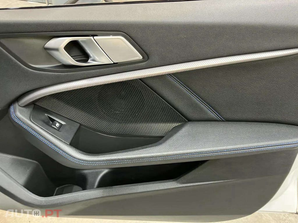 BMW 116 d Pack Desportivo M Auto