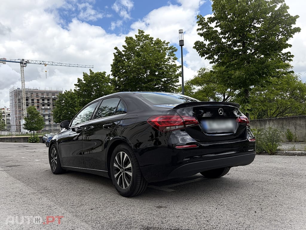 Mercedes-Benz A 180 d limousine 88000kms