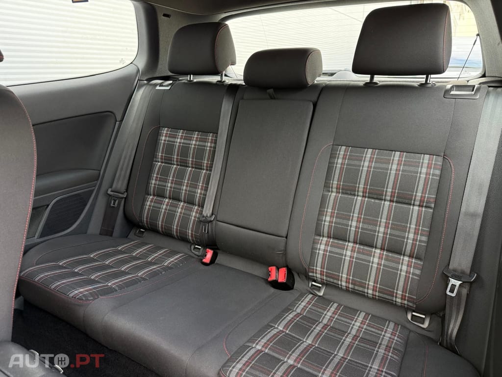 Volkswagen Golf 2.0 GTi