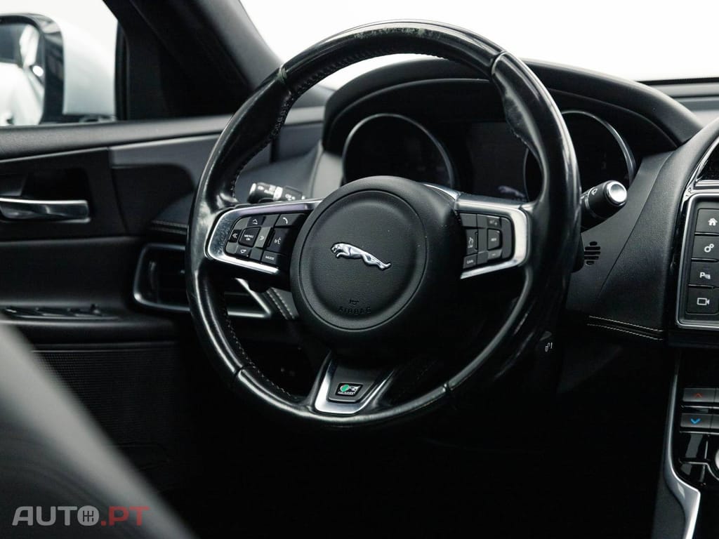 Jaguar XE 2.0 D R-Sport Aut.